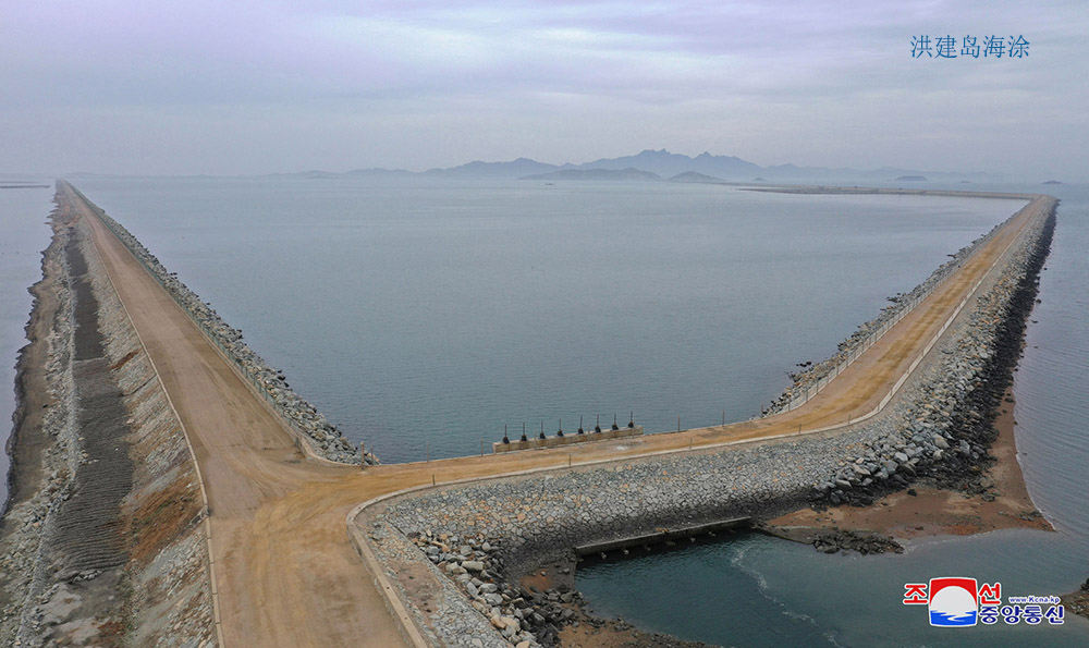 在西海地区建起的海涂