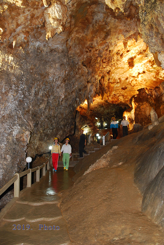 Songam Cave, an Underground Scenic Beauty