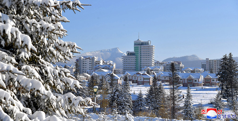 La ville de Samjiyon, ville de montagne moderne(1)