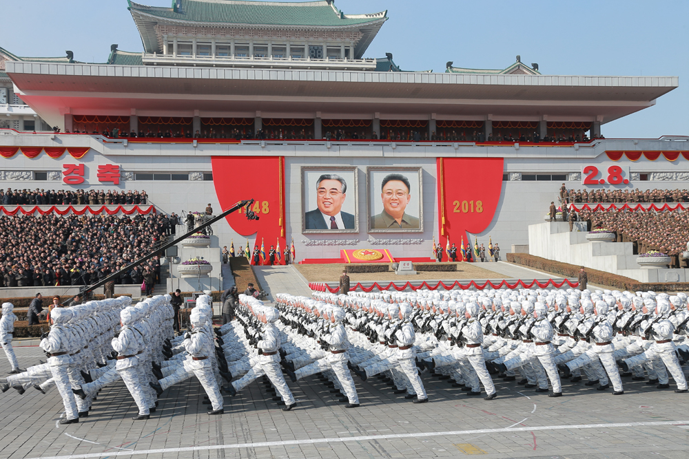 庆祝朝鲜人民军建军70周年阅兵式隆重举行