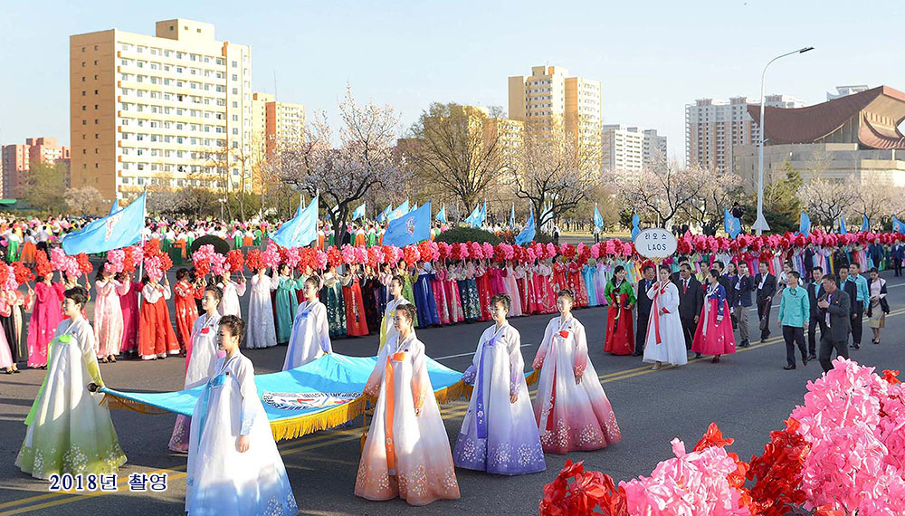 국제적인 예술축전《4월의 봄 친선예술축전》(1)
