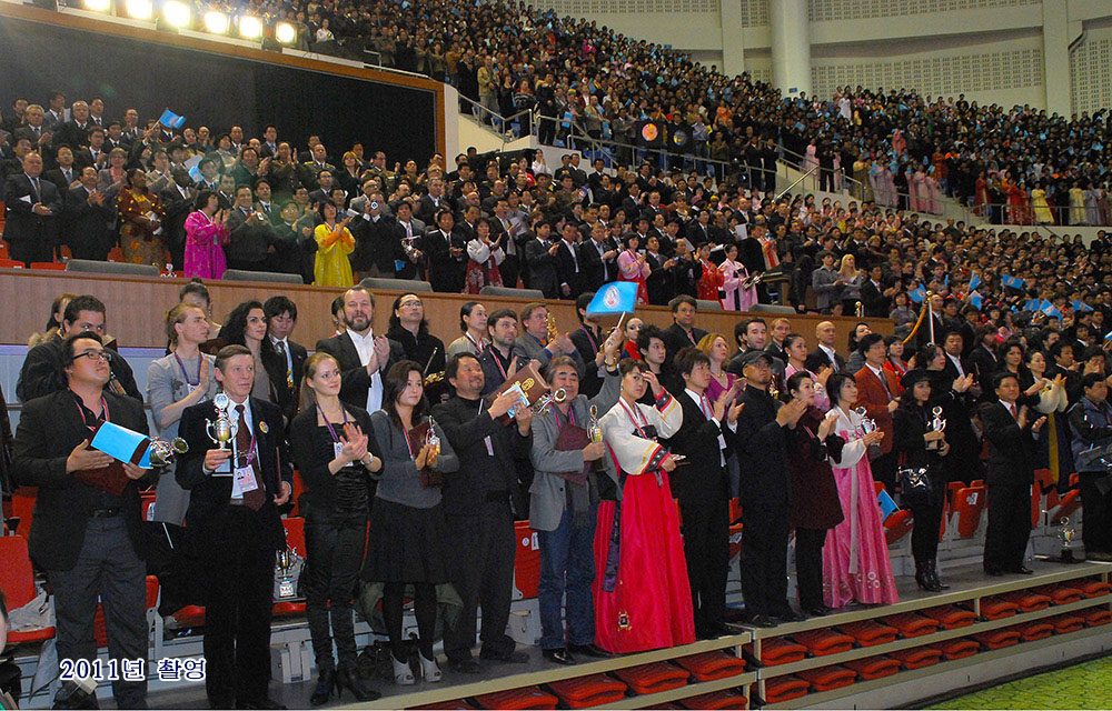 국제적인 예술축전《4월의 봄 친선예술축전》(2)
