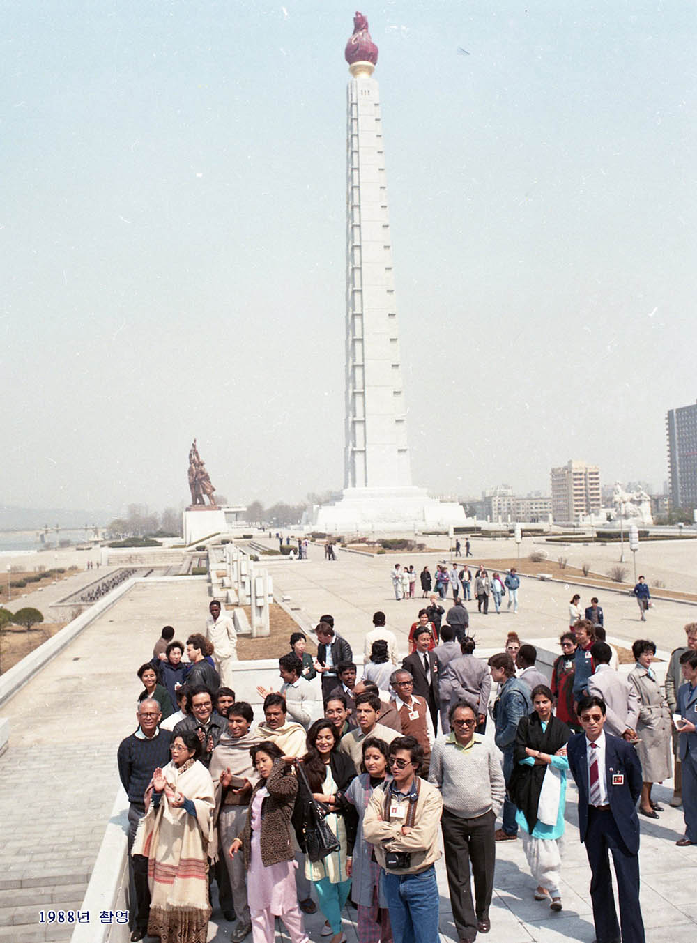 국제적인 예술축전《4월의 봄 친선예술축전》(2)