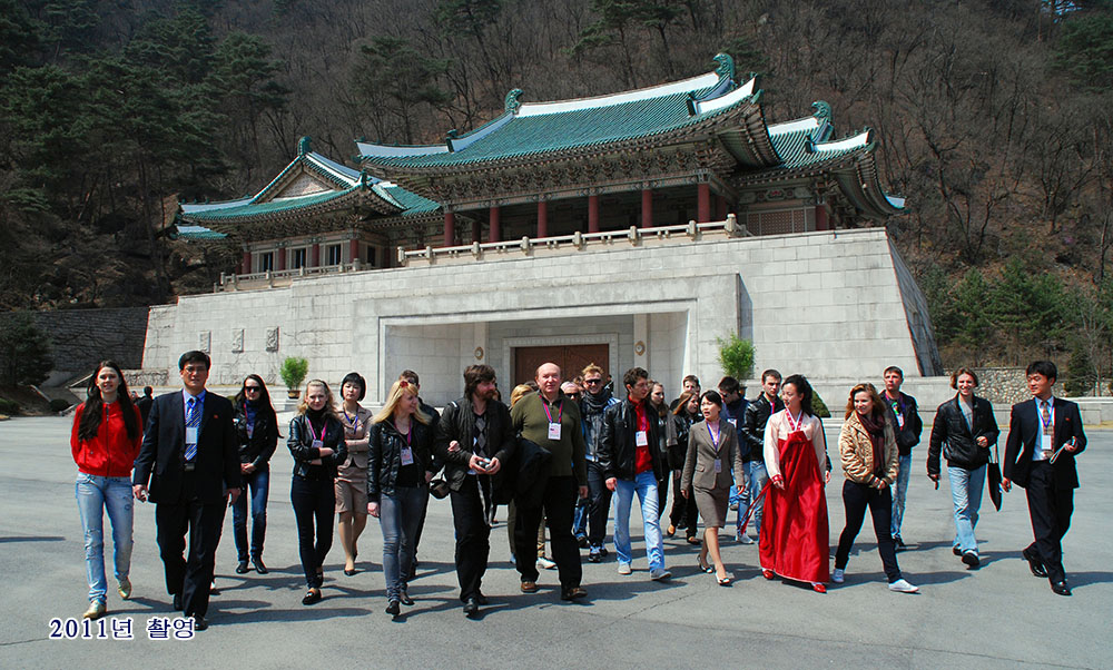 국제적인 예술축전《4월의 봄 친선예술축전》(2)