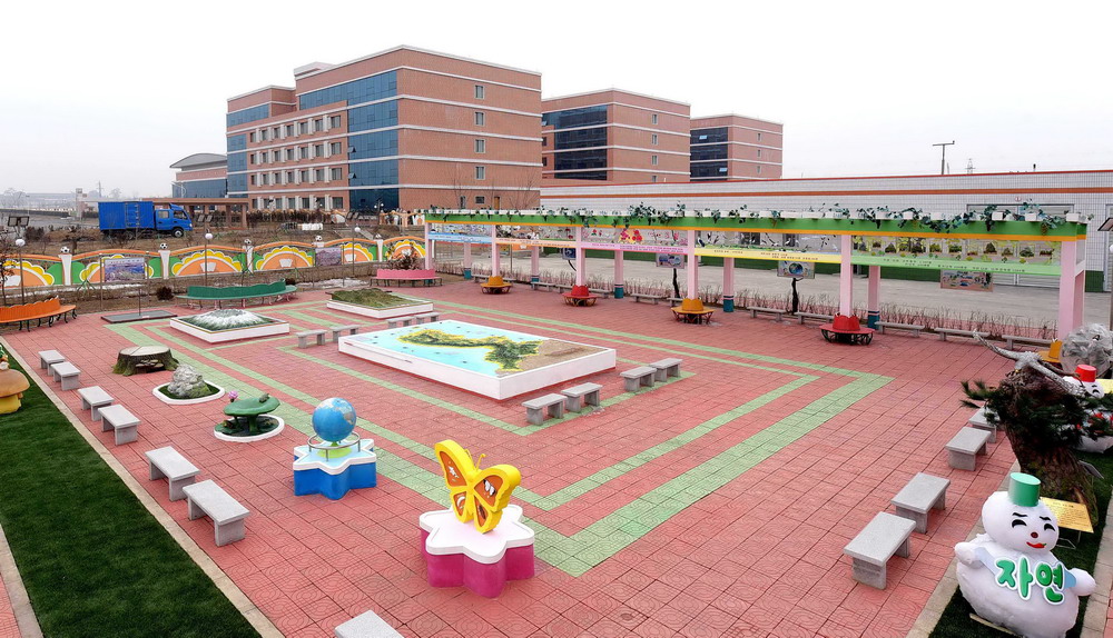 平壤孤儿小学