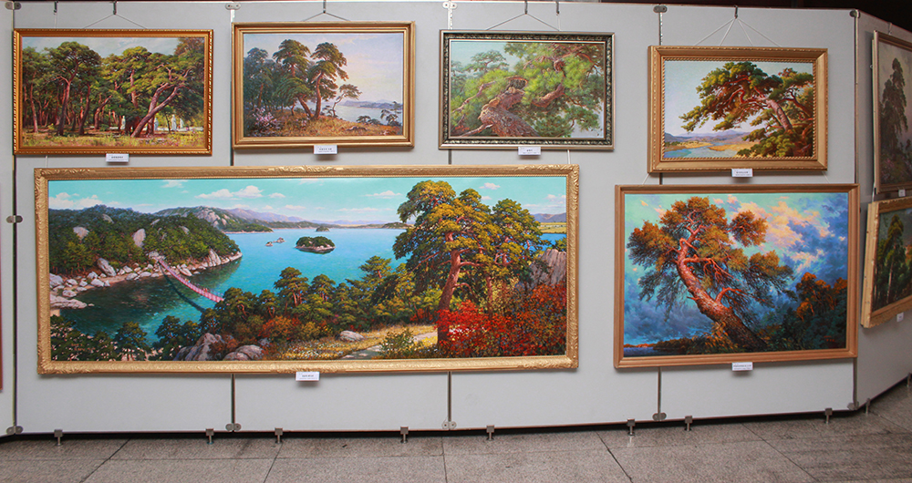 庆祝光明星节美术作品展览会“朝鲜的国树——松树”