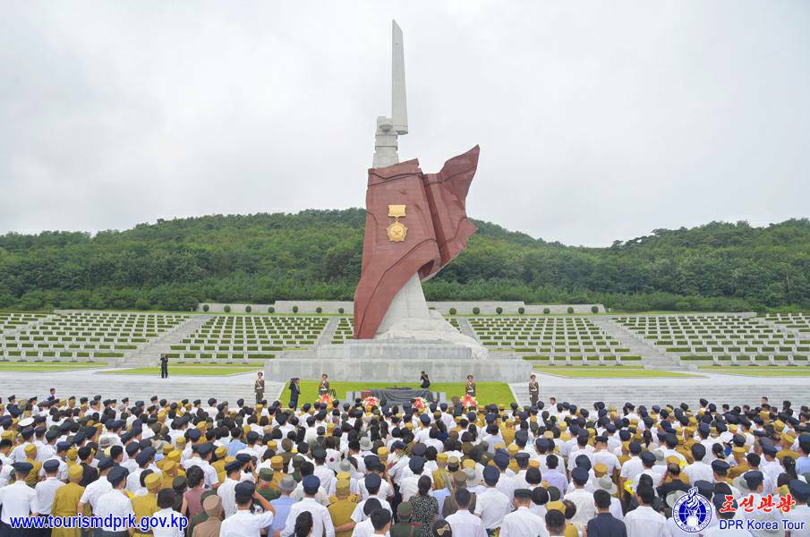 祖国解放戦争勝利70周年を意義深く慶祝
