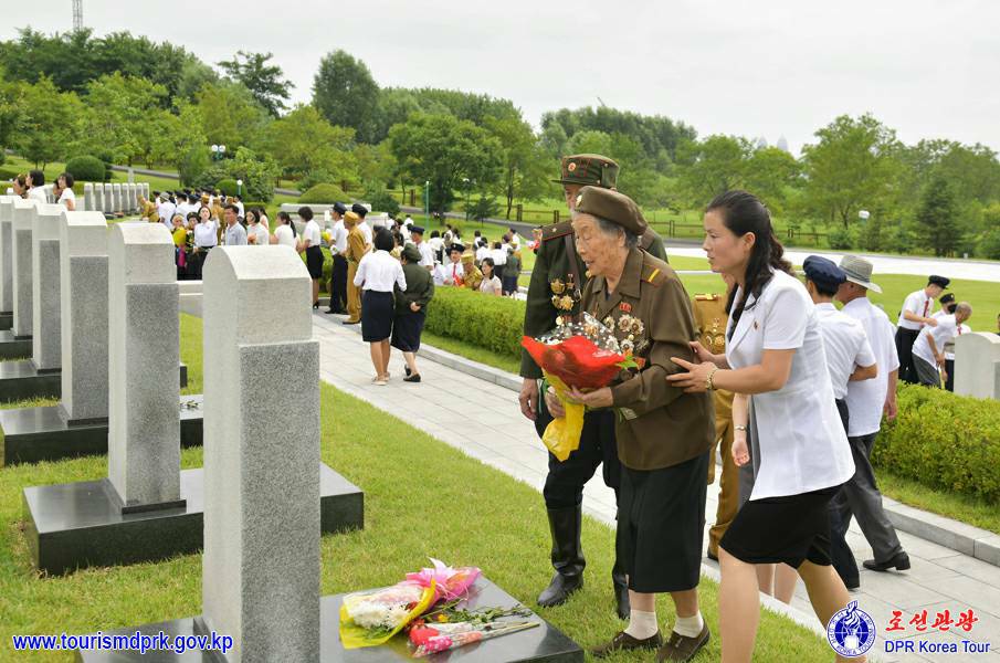 祖国解放戦争勝利70周年を意義深く慶祝
