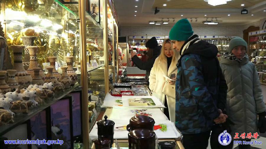Russian tourists visit various places in Pyongyang