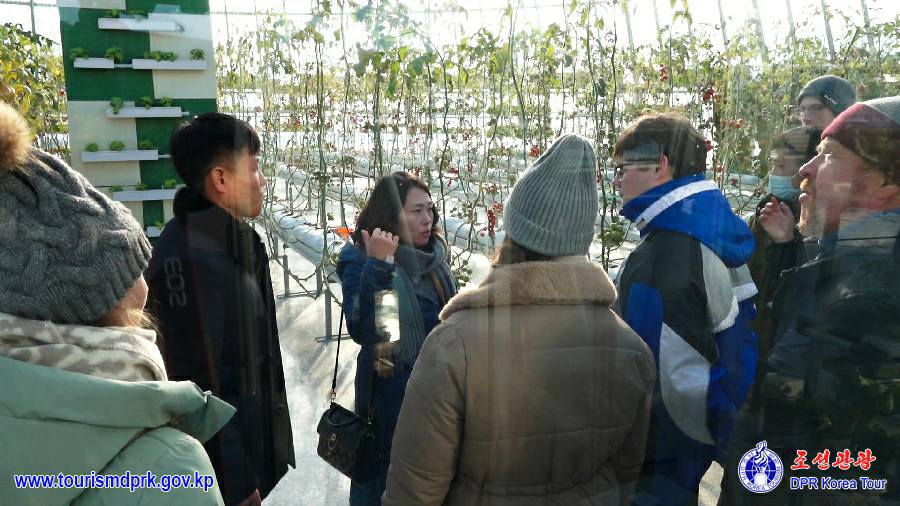 Russian tourists visit various places in Pyongyang