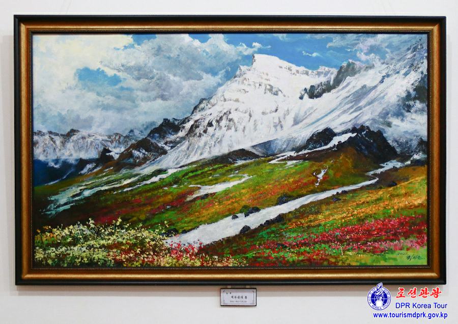 Fine art exhibition for aged artists held in celebration of the 113th birth anniversary of President Kim Il Sung