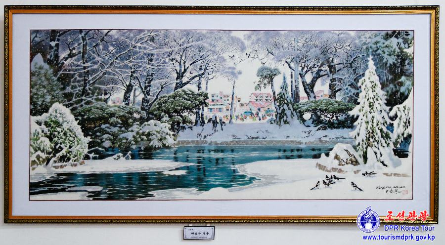 Fine art exhibition for aged artists held in celebration of the 113th birth anniversary of President Kim Il Sung