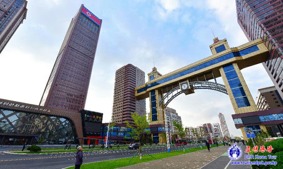 Hwasong Street on May Day
