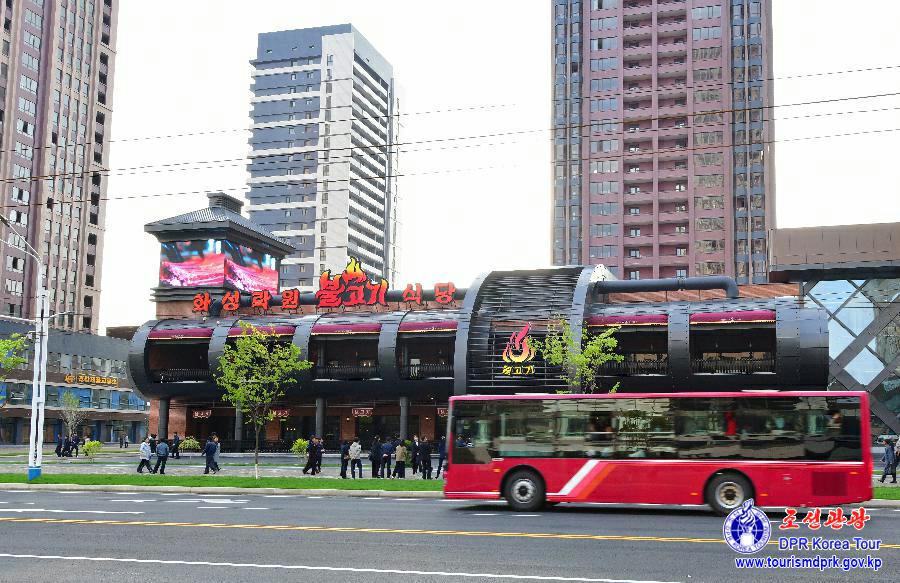 Hwasong Street on May Day