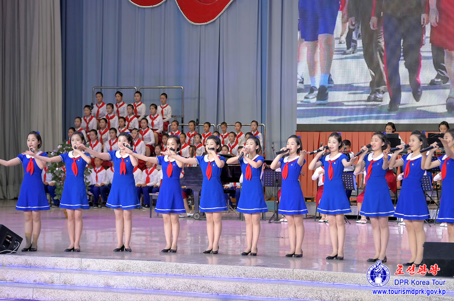 朝鮮少年団創立節を迎えて