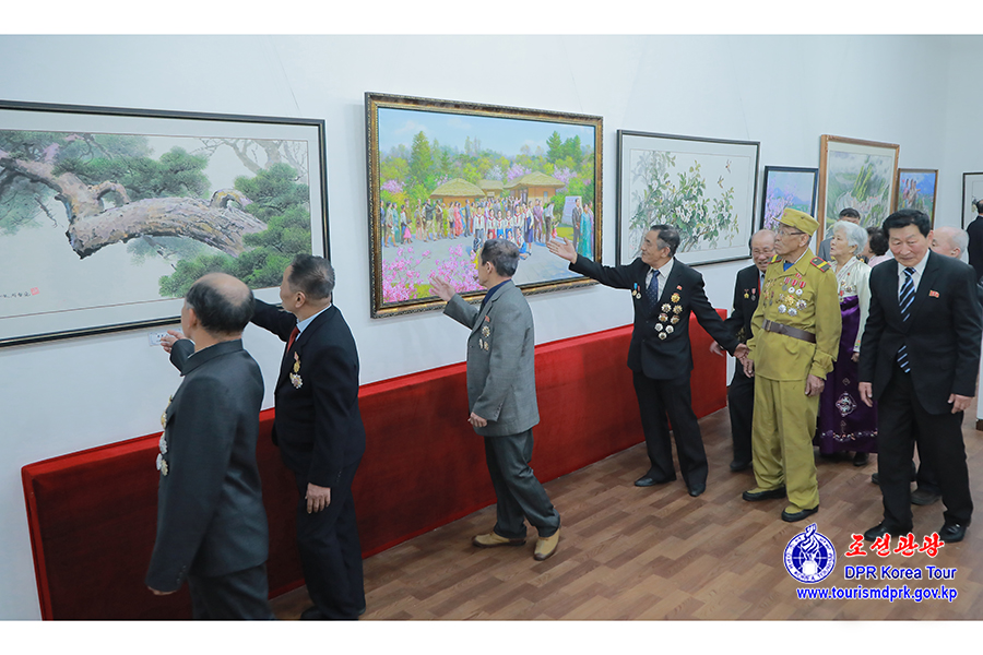 Art exhibition by aged artists