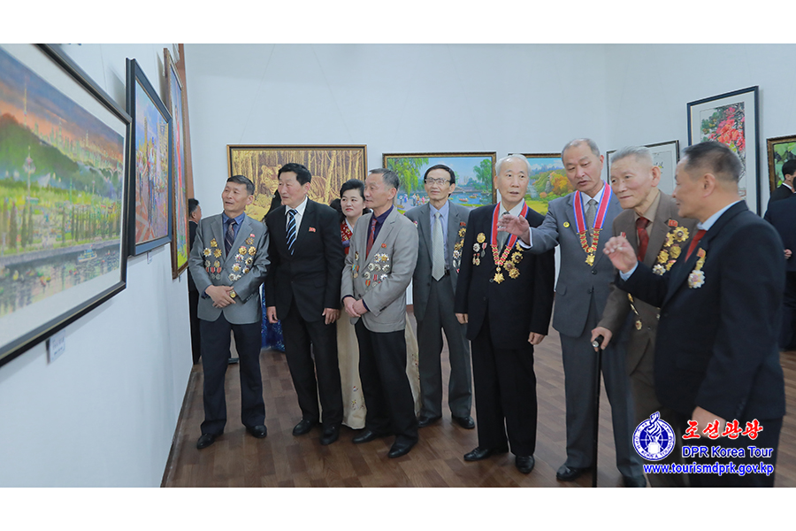 Art exhibition by aged artists