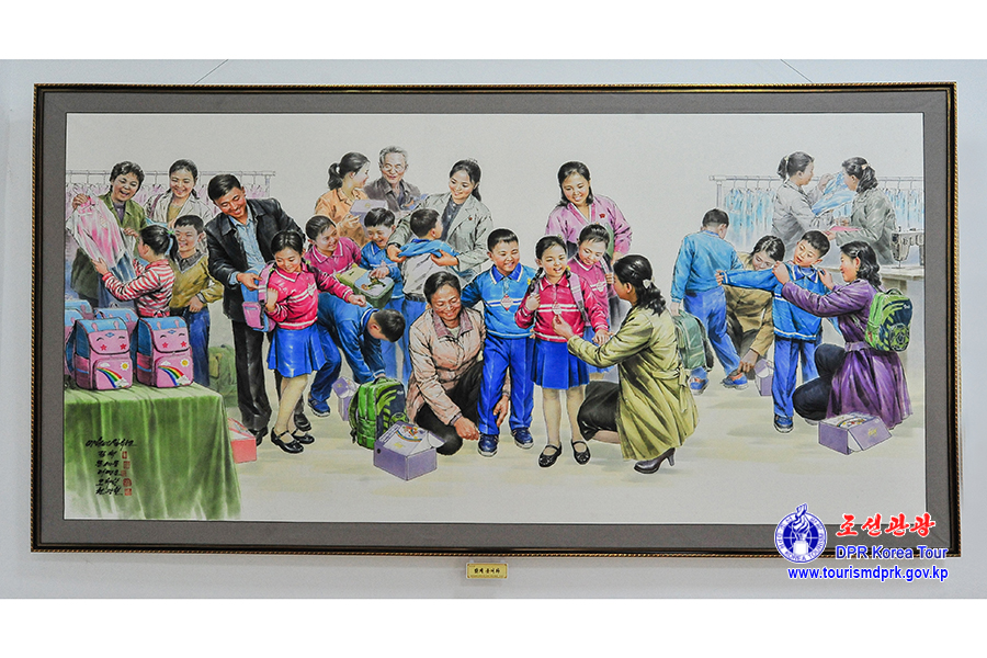 庆祝伟大领袖金日成同志华诞114周年中央美术展