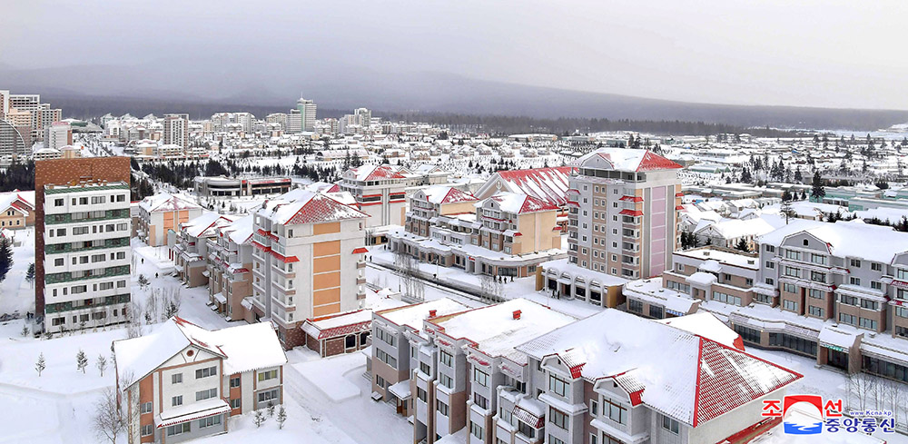 Samjiyon, ciudad moderna urbe montaňosa(1)