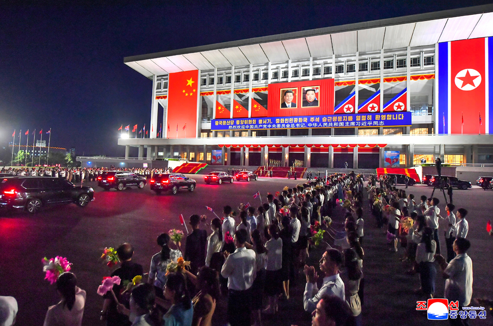 欢迎中国共产党中央委员会总书记、中华人民共和国主席习近平同志的专场文艺演出举行