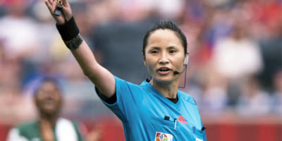国际足球女裁判  李香玉